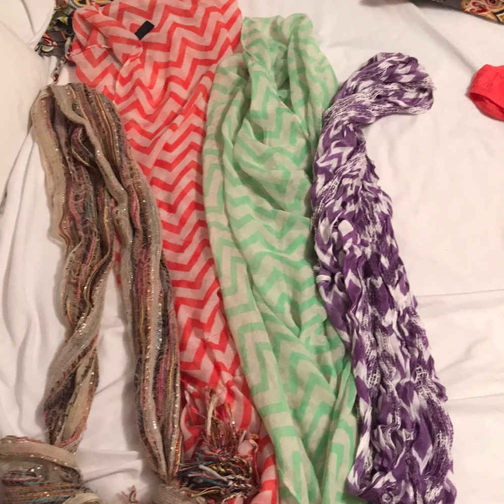 Scarfs